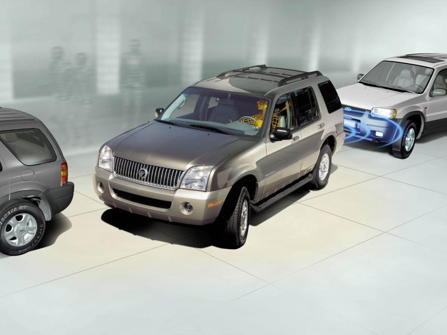  Mercury Mountaineer 2002 года  (фото 17 из 73)